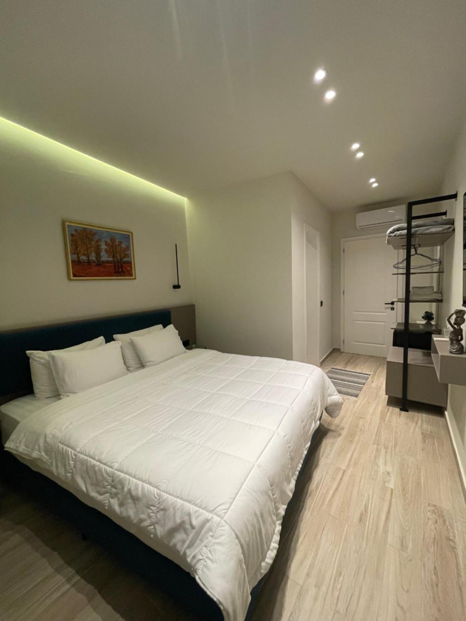 The Cosy Inn Vlora Exterior photo